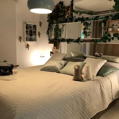 Apartment Gard - Maison Loft Exotique & Jacuzzi Privatif